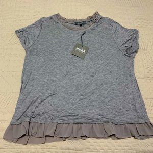 NWT Grey short sleeve top with neckline & bottom ruffle